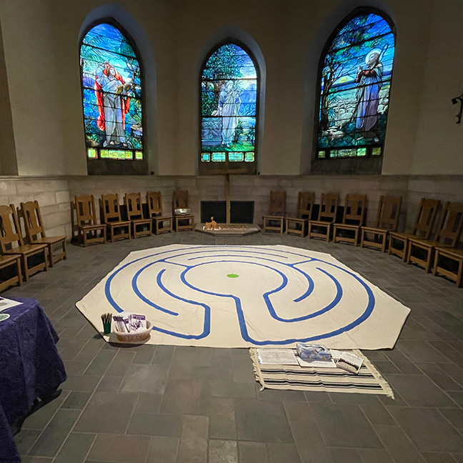 Advent Story Path Labyrinth

 
